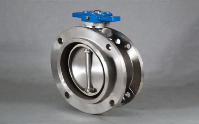 What is the difference between a lugged and double flanged butterfly valve?